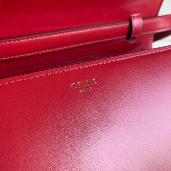 Ce**e classic box medium bag in red box calfskin