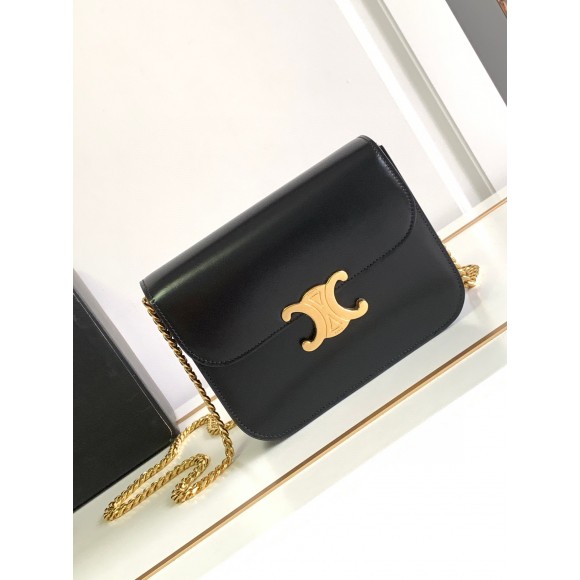 Ce**e college triomphe chain bag in black leather