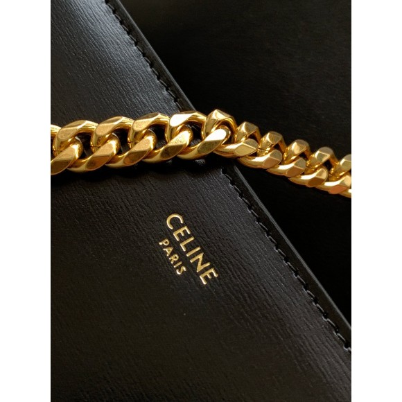 Ce**e college triomphe chain bag in black leather