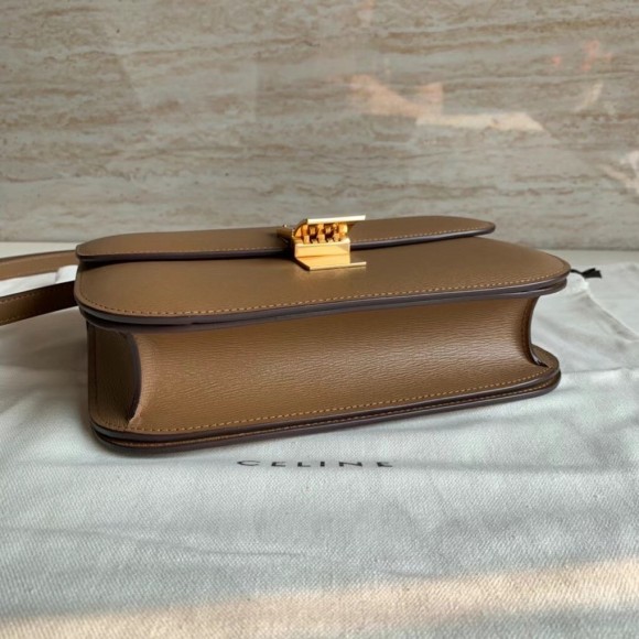 Ce**e classic box medium bag in camel liege calfskin