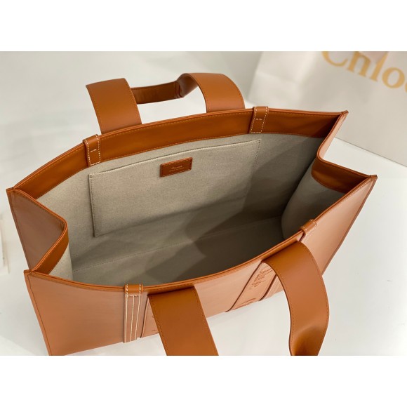 Chloe Woody Large Tote Bag In Brown Calfskin