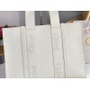 Chloe Woody Large Tote Bag In White Calfskin