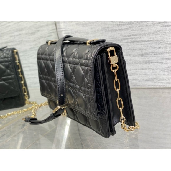 D*or miss D*or top handle bag in black cannage lambskin