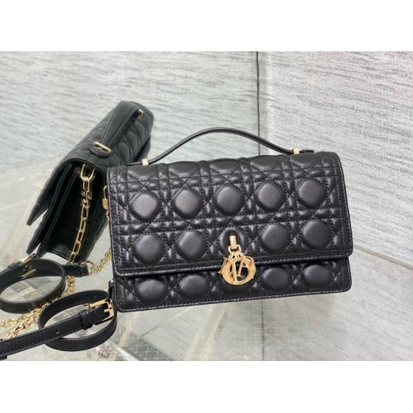 D*or miss D*or top handle bag in black cannage lambskin