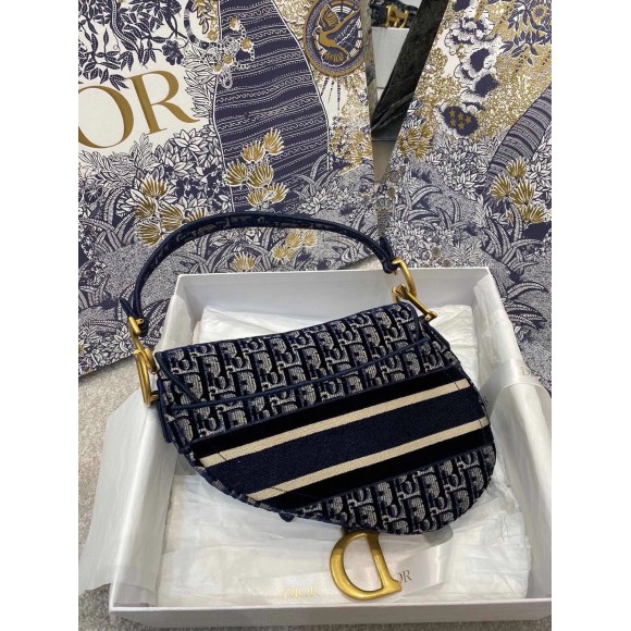 D*or saddle bag in blue velvet oblique embroidered