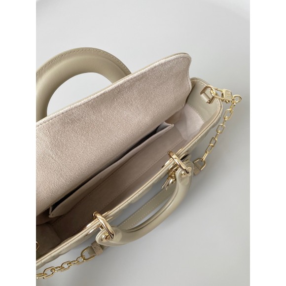 D*or lady d-joy medium bag in sand cannage lambskin