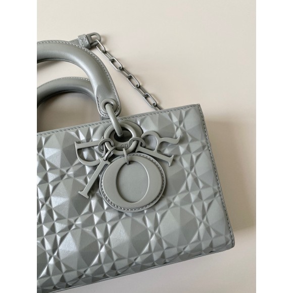 D*or lady d-joy medium bag in grey calfskin with diamond motif