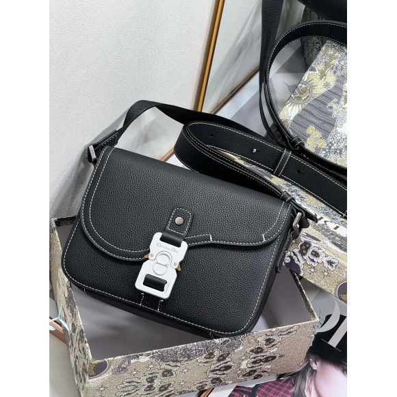 D*or men's mini saddle messenger bag in black grained calfskin