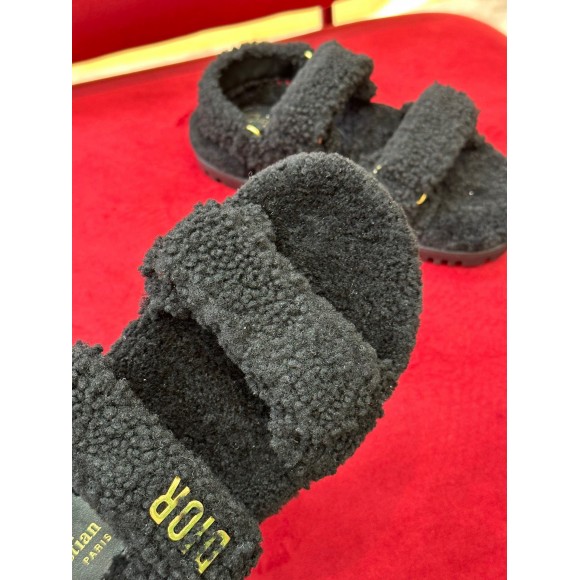 D*or D*oract sandals in black shearling