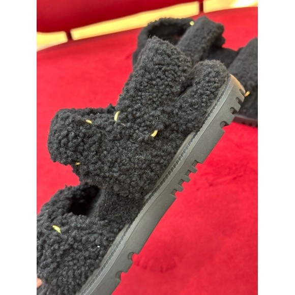 D*or D*oract sandals in black shearling