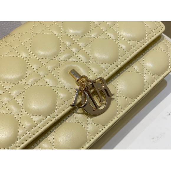 D*or miss D*or top handle bag in pastel yellow cannage lambskin