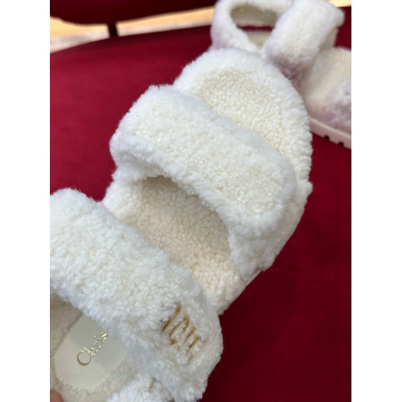 D*or D*oract sandals in white shearling