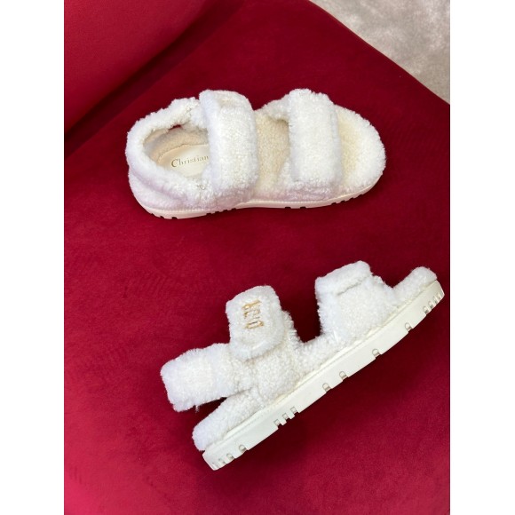 D*or D*oract sandals in white shearling