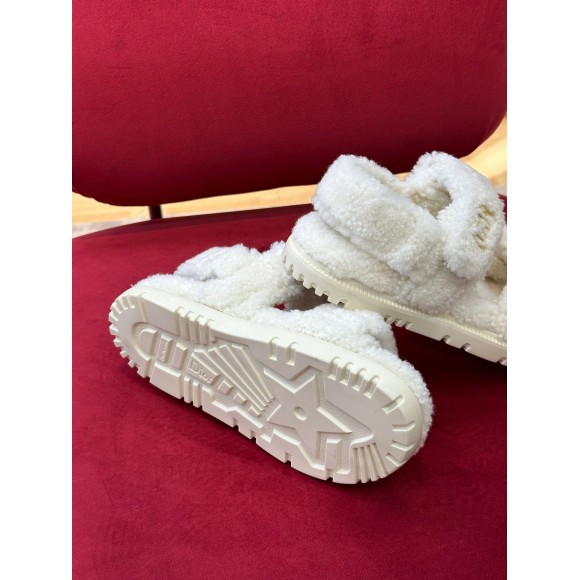 D*or D*oract sandals in white shearling