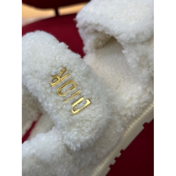 D*or D*oract sandals in white shearling