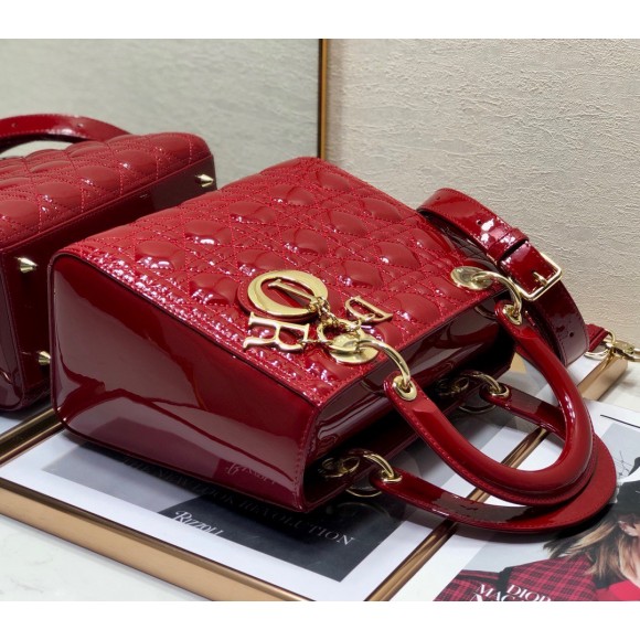 D*or lady D*or medium bag in red patent cannage calfskin