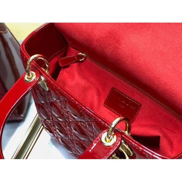 D*or lady D*or medium bag in red patent cannage calfskin