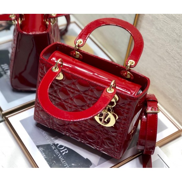 D*or lady D*or medium bag in red patent cannage calfskin