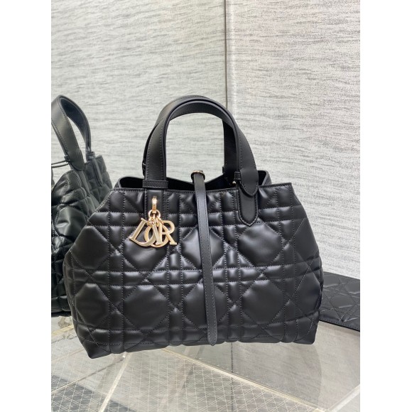 D*or toujours medium bag in black macrocannage calfskin