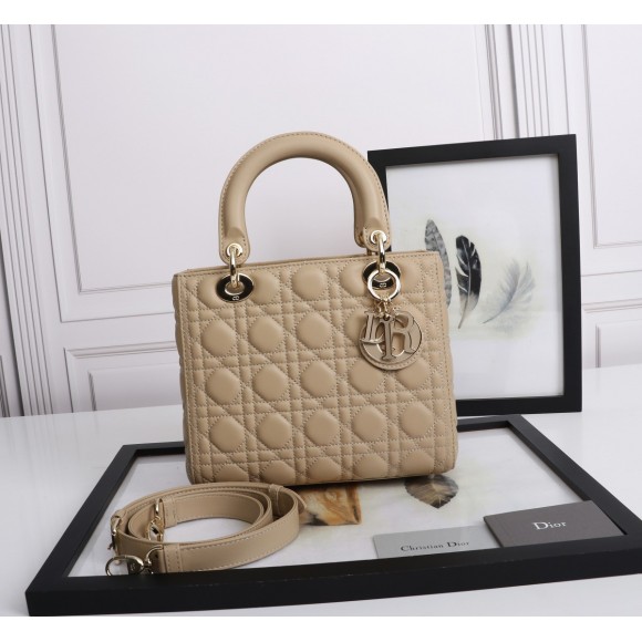 D*or lady D*or medium bag in beige lambskin with enamel charm