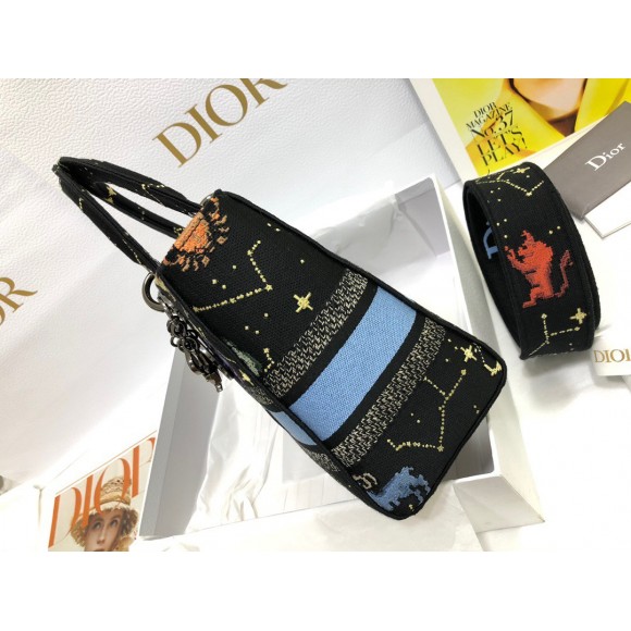 D*or lady d-lite medium bag in black pixel zodiac embroidery