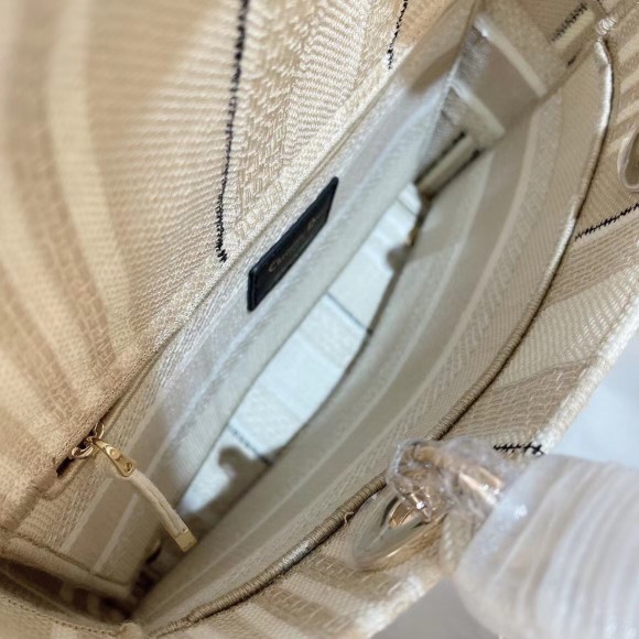 D*or lady d-lite medium bag in beige stripes embroidery