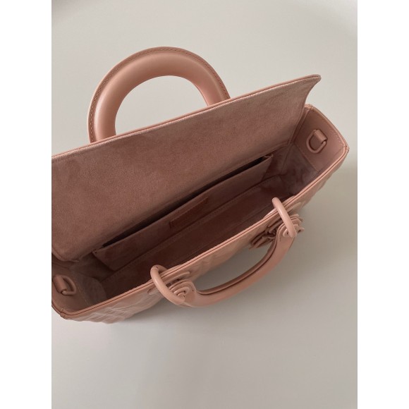 D*or lady d-joy medium bag in nude calfskin with diamond motif