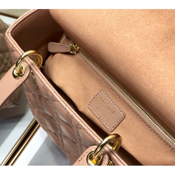 D*or lady D*or medium bag in blush cannage lambskin