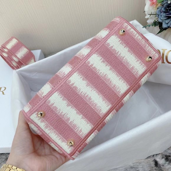 D*or lady d-lite medium bag in pink d-stripes embroidery