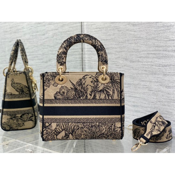 D*or lady d-lite medium bag in beige toile de jouy voyage embroidery