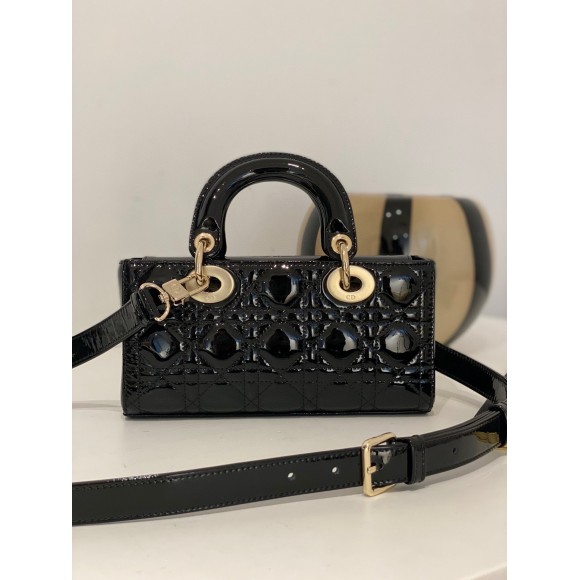 D*or lady d-joy small bag in black patent calfskin