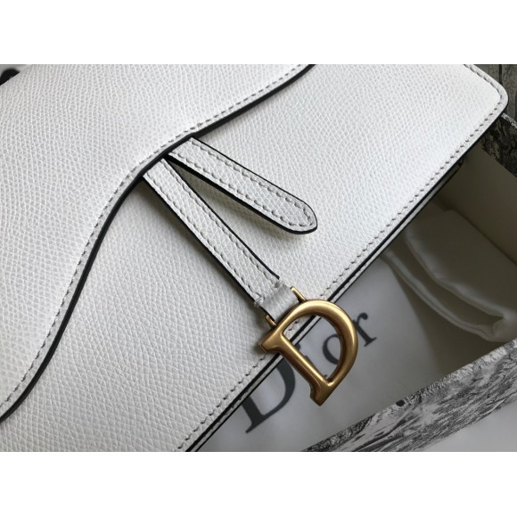 D*or saddle chain pouch in white grained calfskin