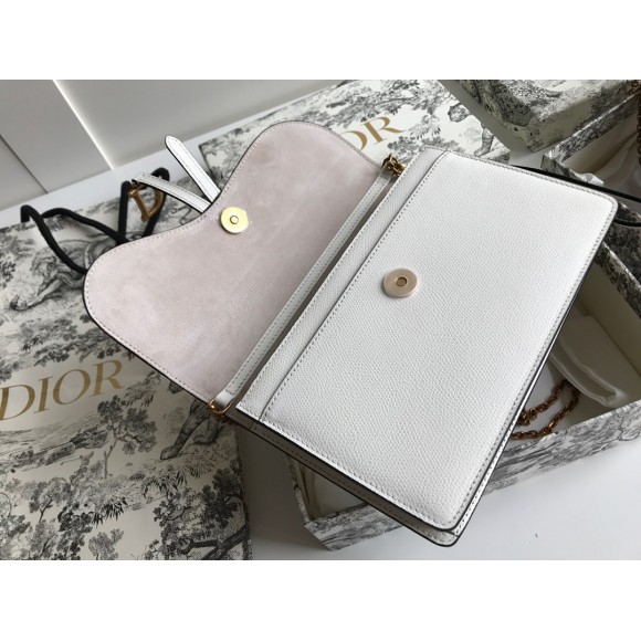 D*or saddle chain pouch in white grained calfskin