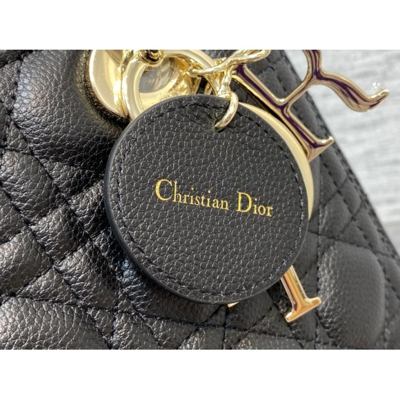 D*or lady D*or medium bag in noir grained calfskin