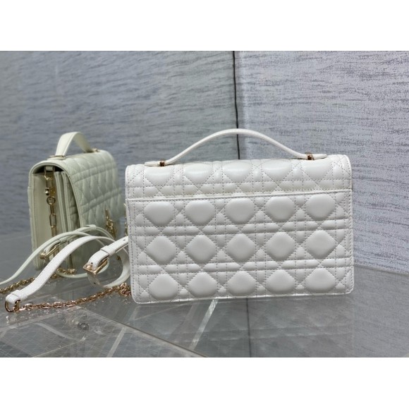 D*or miss D*or top handle bag in white cannage lambskin