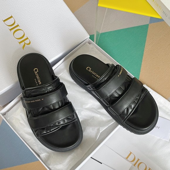 D*or dio(r)evolution slides sandals in black cannage calfskin