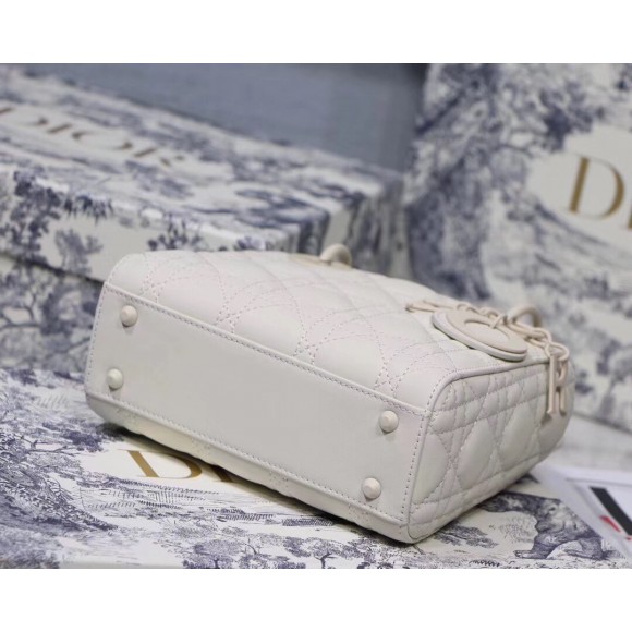 D*or lady D*or mini chain bag in white ultramatte calfskin