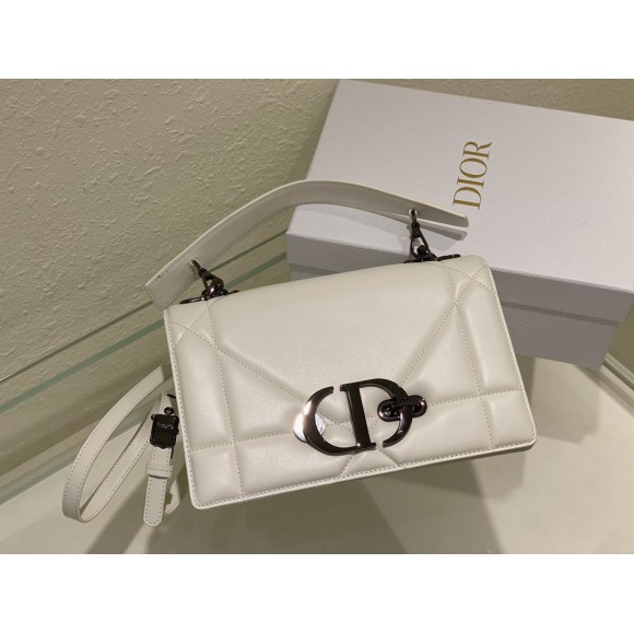 D*or 30 montaigne chain bag with handle in white lambskin