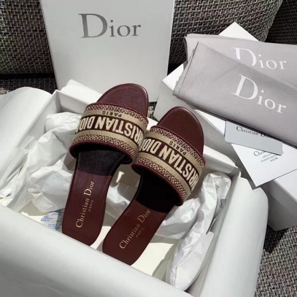 D*or dway slides in burgundy embroidered cotton