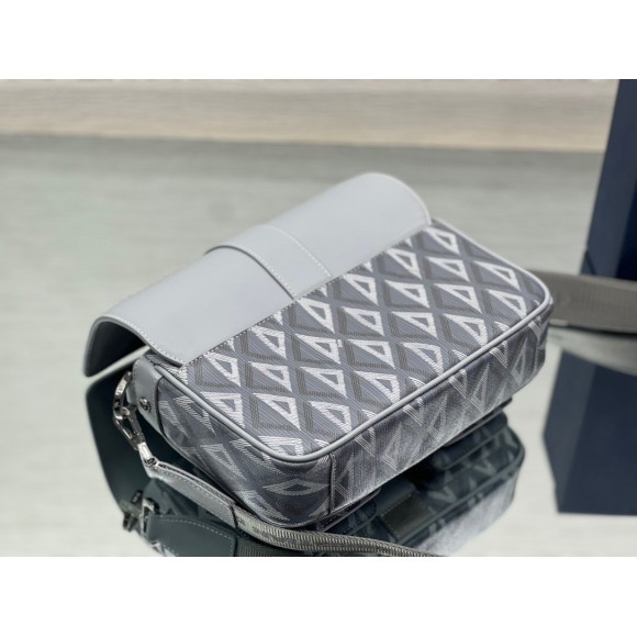 D*or hit the road messenger bag in gray cd diamond canvas