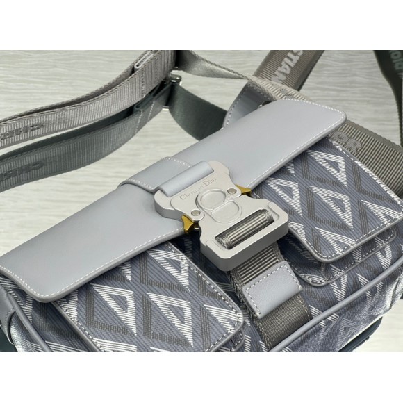 D*or hit the road messenger bag in gray cd diamond canvas