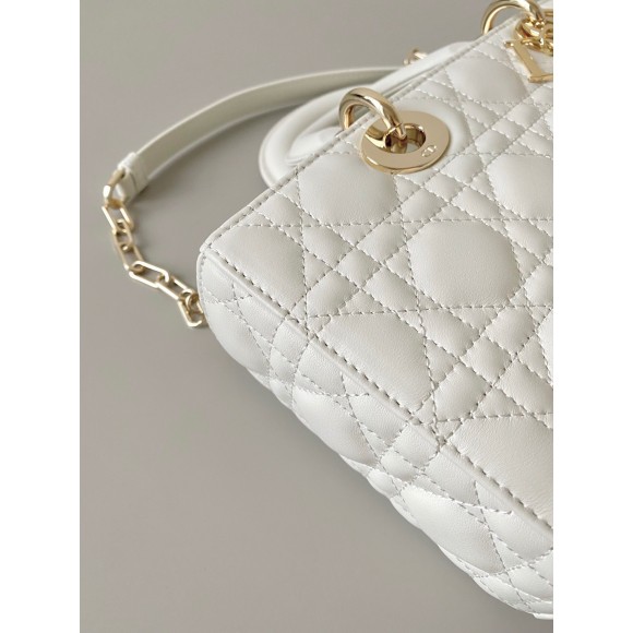 D*or lady d-joy medium bag in white cannage lambskin