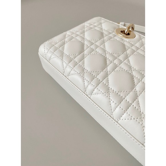 D*or lady d-joy medium bag in white cannage lambskin