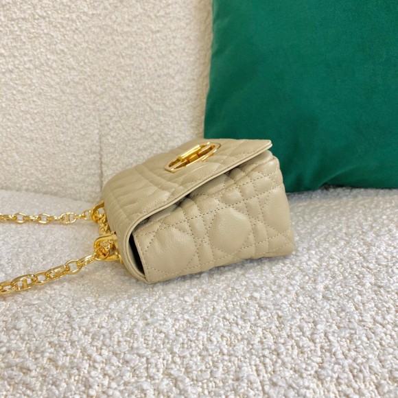 D*or caro small bag in beige cannage calfskin