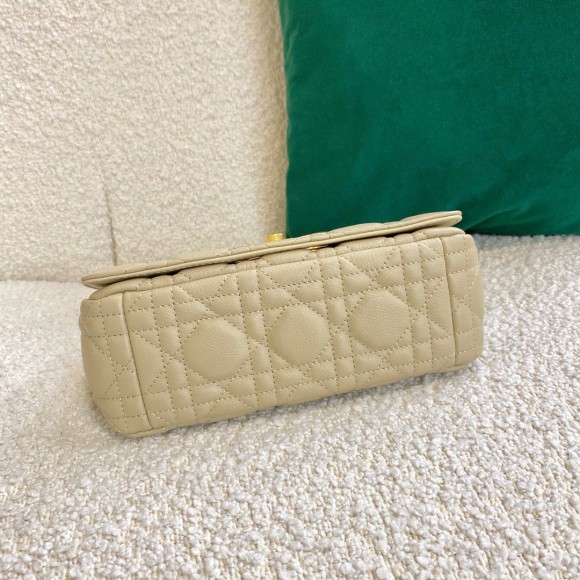 D*or caro small bag in beige cannage calfskin