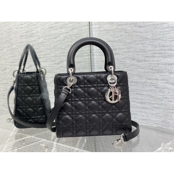 D*or lady D*or medium bag in black grained calfskin