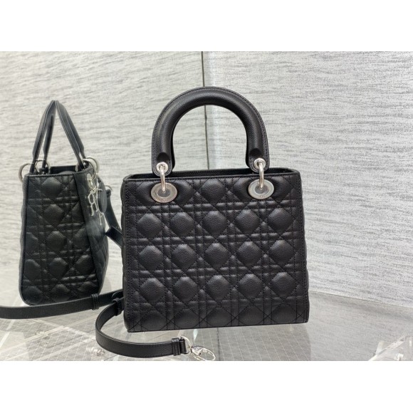 D*or lady D*or medium bag in black grained calfskin