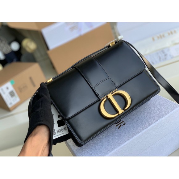 D*or 30 montaigne medium bag in black box calfskin