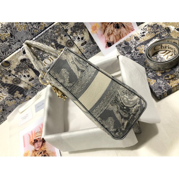 D*or lady d-lite large bag in gray toile de jouy reverse embroidery