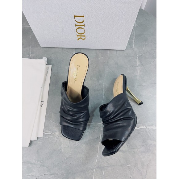 D*or d-fame heeled sandals in black pleated lambskin